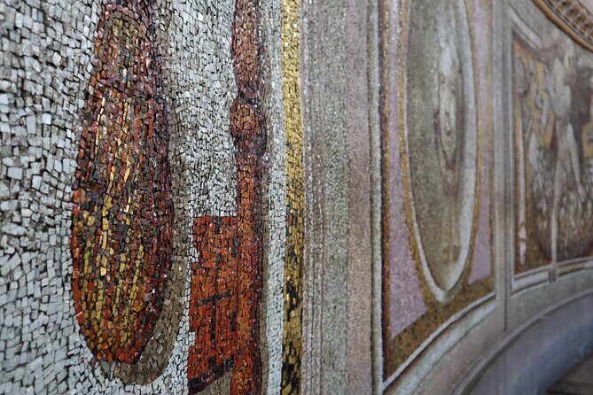 Vatican: St. Peter’s Basilica, Dome & Tombs Reserved Entry & Tour - Papal Tombs: A Short Visit That Can Feel Big