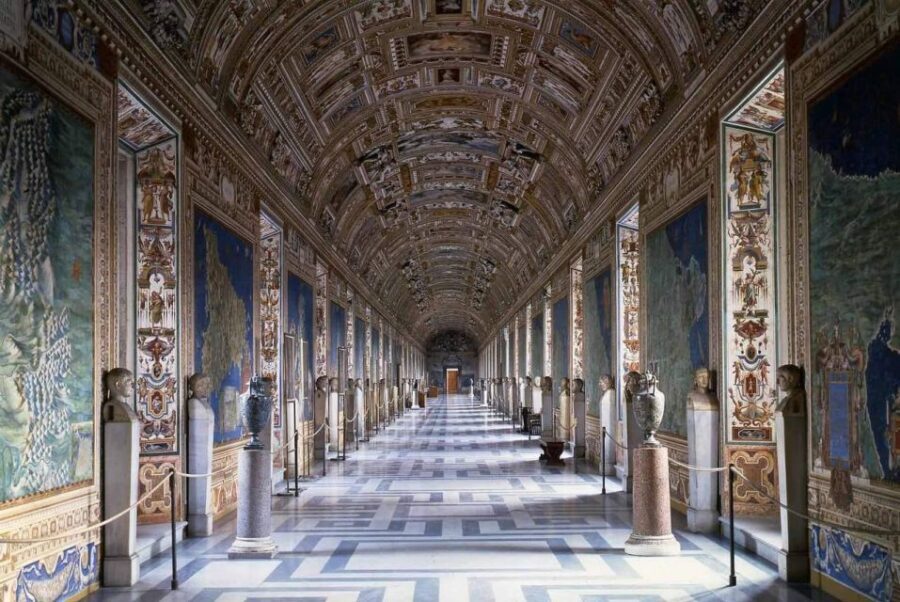 Vatican: St. Peter's Basilica & Vatican Museums Guided Tour - Sistine Chapel: what to look for when the room gets loud