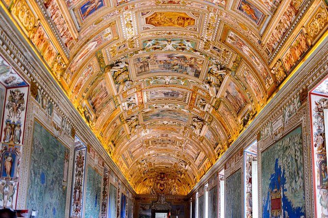 Vatican tour: Vatican Museums, Sistine Chapel - St. Peter’s Basilica add-on: what changes when you choose Basilica Included