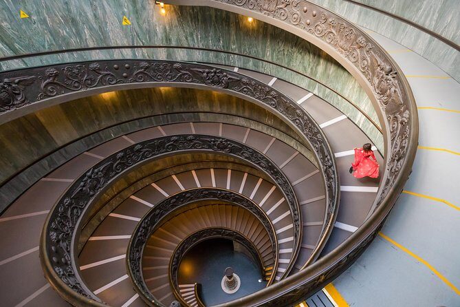 Vatican VIP Early Entrance 8:00 AM - Guide Quality Matters More Here Than You Think