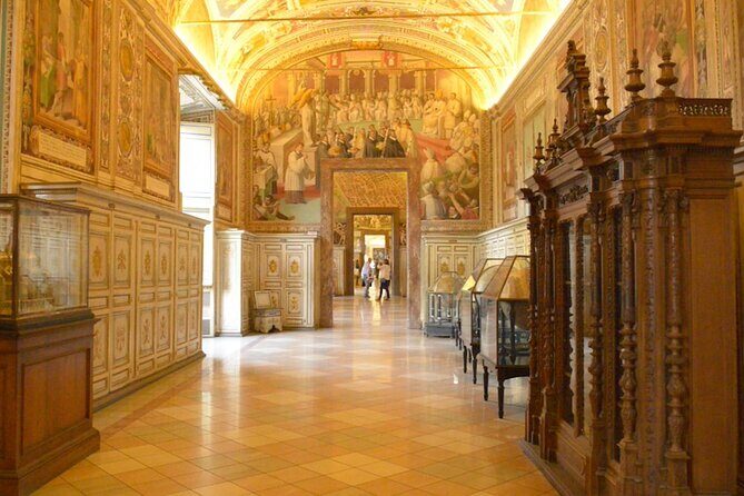 Vatican VIP:Exclusive Private Tour with Sistine Chapel & Basilica - St. Peter’s Basilica: the wow factor, plus a plan for last-minute closures