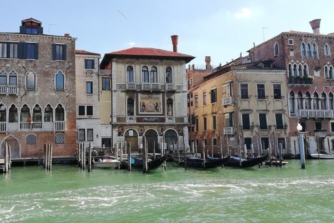 Venice from Rome: Private Day Trip by train with Islands Tour - Burano with its lace tradition: color, fog lore, and craft history