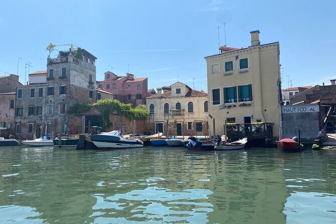 Venice LUXURY Private Day Tour with Gondola ride - from Rome - Rialto Bridge and the Bridge of Sighs: photo stops with meaning