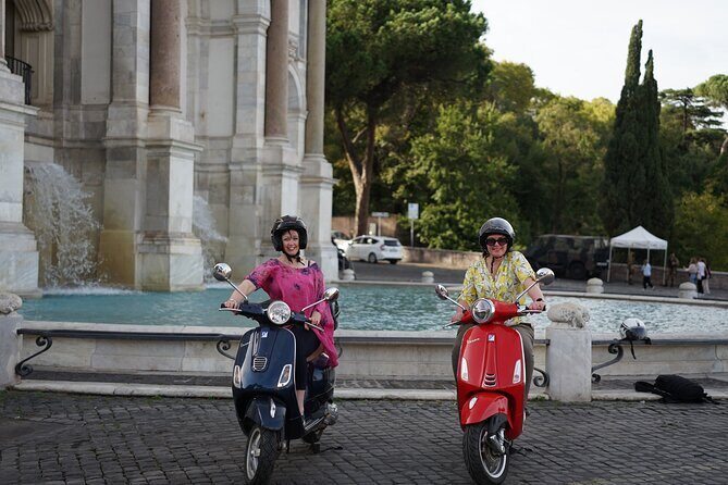 Vespa scooter Journey with Professional Photography - Professional photos: 30 JPGs you can actually use