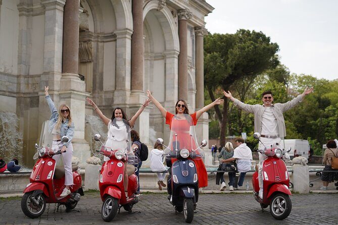 Vespa Scooter Tour in Rome with RomeIsMyLove Pro Photo Team - Giardino degli Aranci: orange trees and a real viewpoint