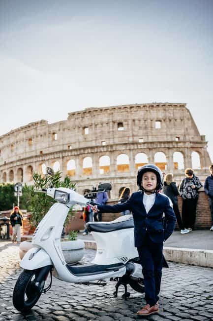 Vespa Scooter Tour "Rome as a Local" - Trastevere with a local feel: narrow streets and live street energy
