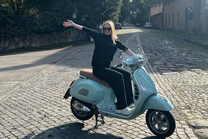 Vespa Tour in Rome Driven by Us with Optional Pick Up - Stop 1: Piazza Navona for photos and instant orientation