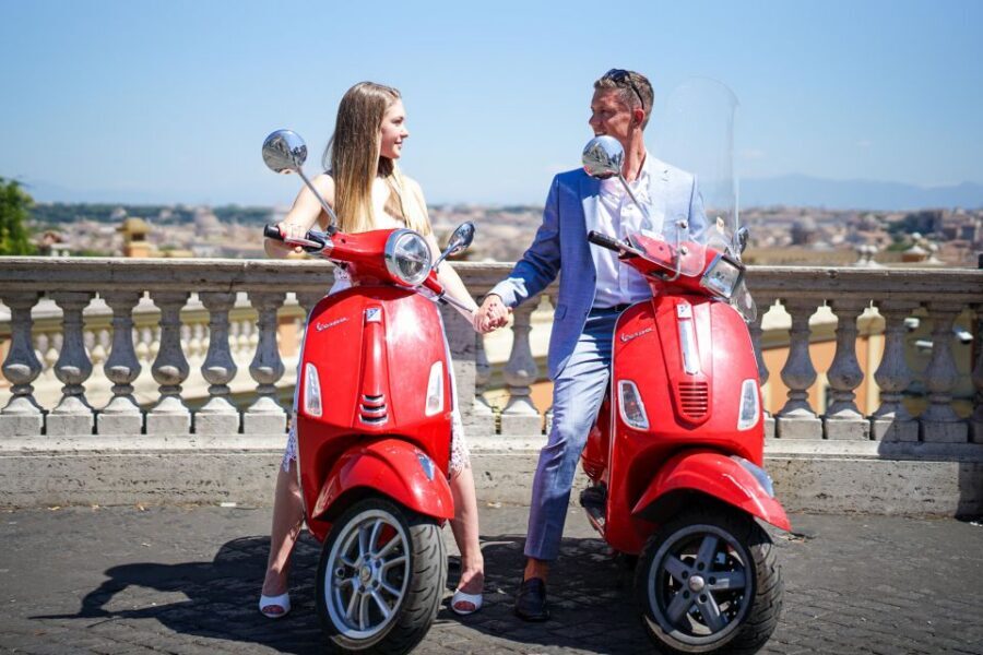 Vespa tour with Professional Photoshoot - Quick pass-by moments that still matter
