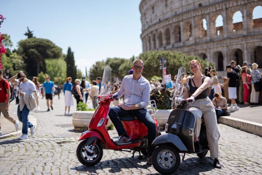 Vespa tour with Professional Photoshoot - Fontana dell’Acqua Paola: a longer sightseeing pause