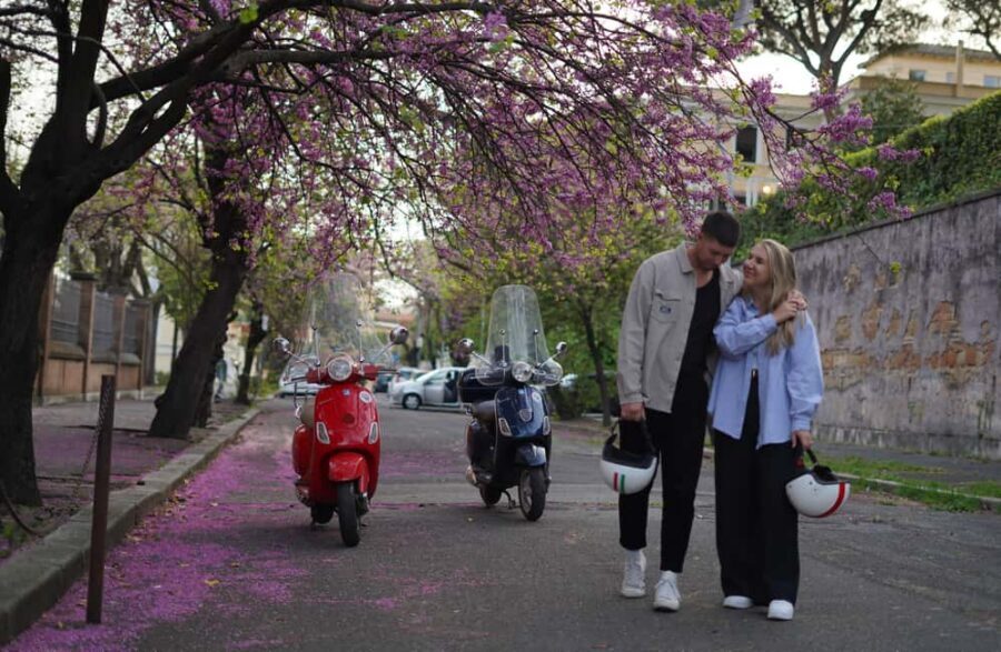 Vespa - Wine and Photo Tour in Rome - Helmet, driver, and the comfort factor you should actually care about