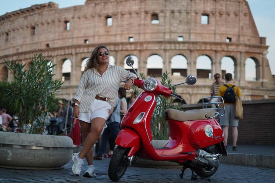 Vespa - Wine and Photo Tour in Rome - Colosseum photo stop: quick, strategic, and built for photos