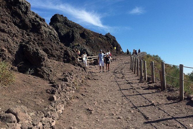 Vesuvius and Herculaneum Day Trip from Naples with Skip the Line - Practical tips that make the day easier
