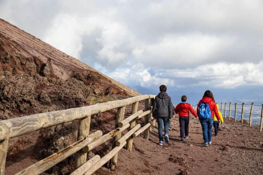 Vesuvius: Skip-the-line tickets with round trip transport - Comfort on a volcano day: what to pack and why