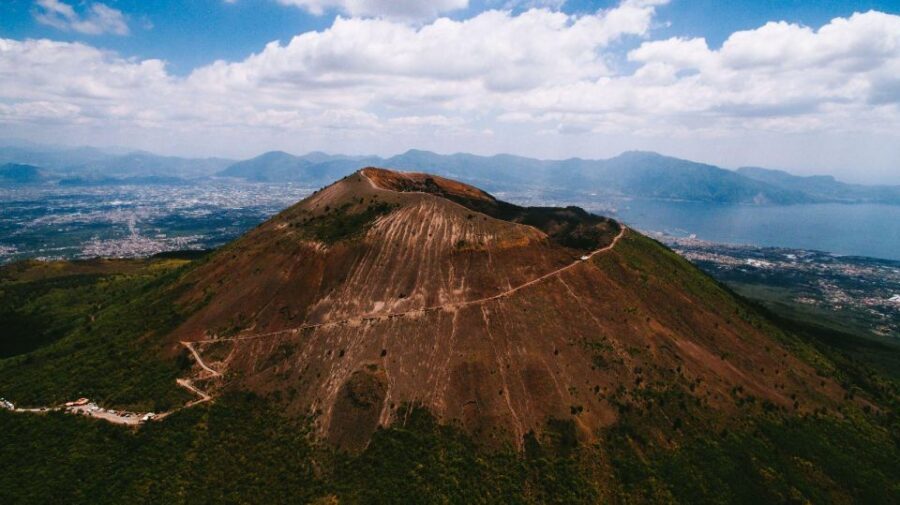 Vesuvius: Skip-the-line tickets with round trip transport - Getting to the main entrance: the shuttle plan that saves your energy