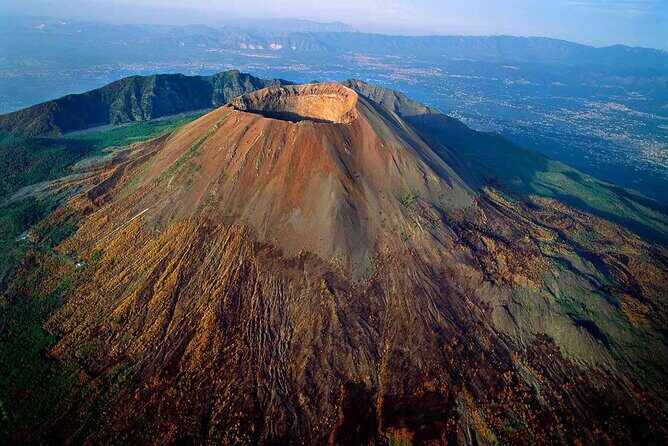 Vesuvius, V.I.P. the only Tour with Volcanological Guide - How much does it cost, and is it good value?