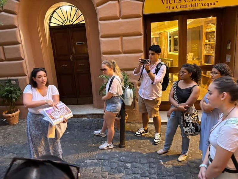 Via Roma: A Journey Through Time - Pantheon: seeing the dome and oculus at night
