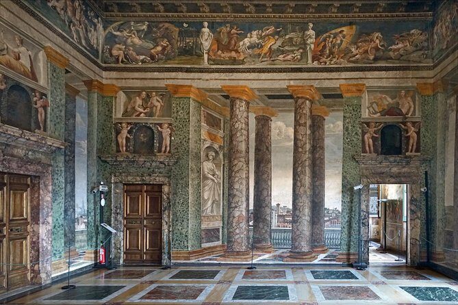 Villa Farnesina in Trastevere PRIVATE Walking Tour - Gardens and the Sense of Pause