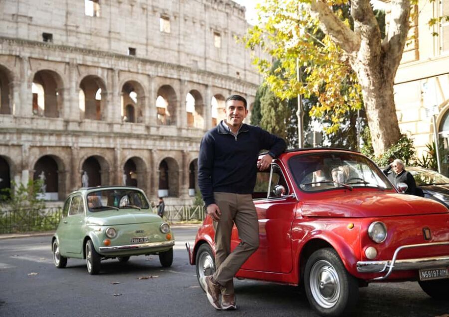 Vintage Fiat500 car Tour by Professional Photographer - Fontana Acqua Paola to Trastevere streets: Rome with personality
