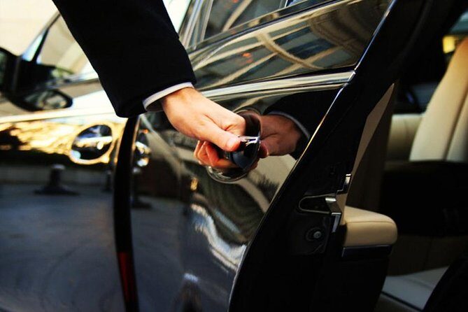 VIP Airport to Hotel Transfer with Orientation Tour - Upgrade Option: Extended City Tour for More Rome Views