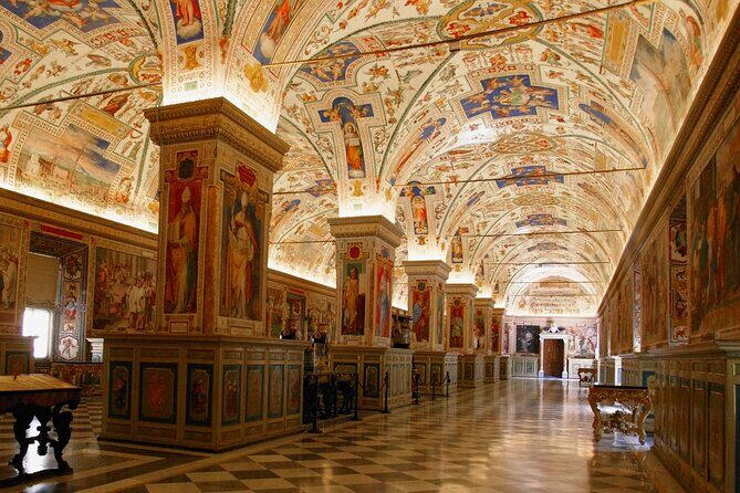 Vip Vatican Early Entry with special access to the Sistine Chapel - Sistine Chapel with special access: what the quieter time buys you