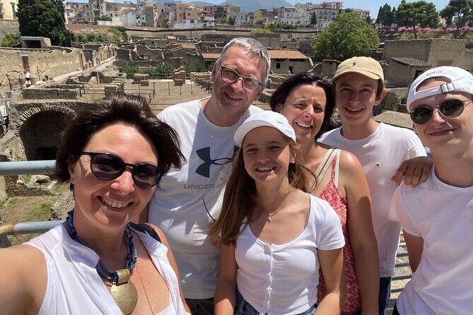 Visit in Pompeii - Herculaneum Private Tour with Ada - The homes and shops: where the guide turns stone into stories