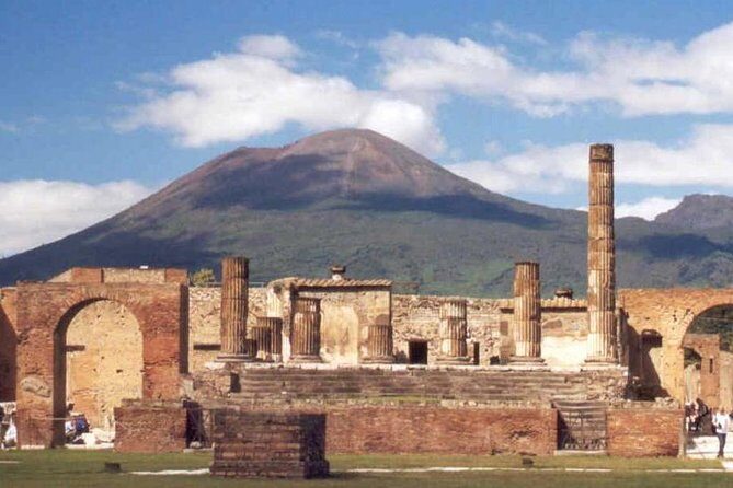 Visit of the archaeological park of Pompeii - What you’ll actually see: everyday life preserved under Vesuvius