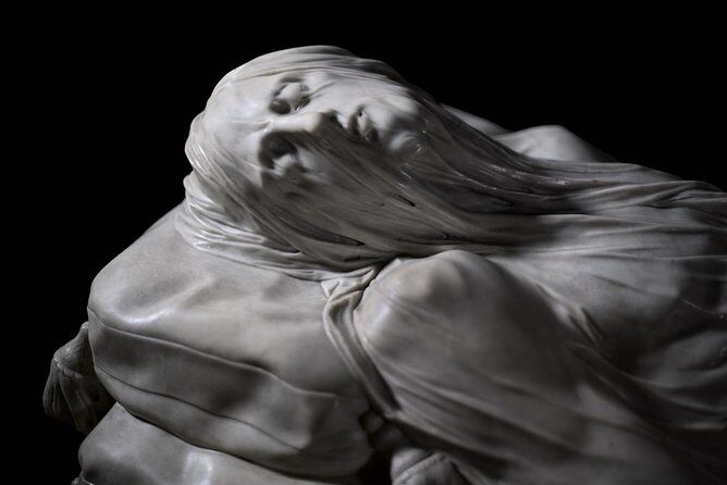 Visit of the Historic Center of Naples with an Expert Guide - Via San Gregorio Armeno: nativity art year-round