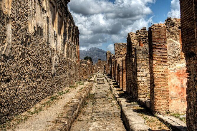 Visit Pompeii from Rome – Private Tour with Driver, Guide & Entry - The main event: a 2 hours 15 minutes guided walkthrough
