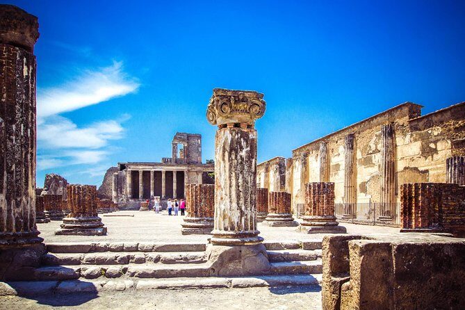 Visit Pompeii with a local expert guide - Key highlights you should know
