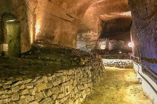 Visit to the Lapis Water Museum in Spanish - Price and value: what $46.34 buys you in Naples