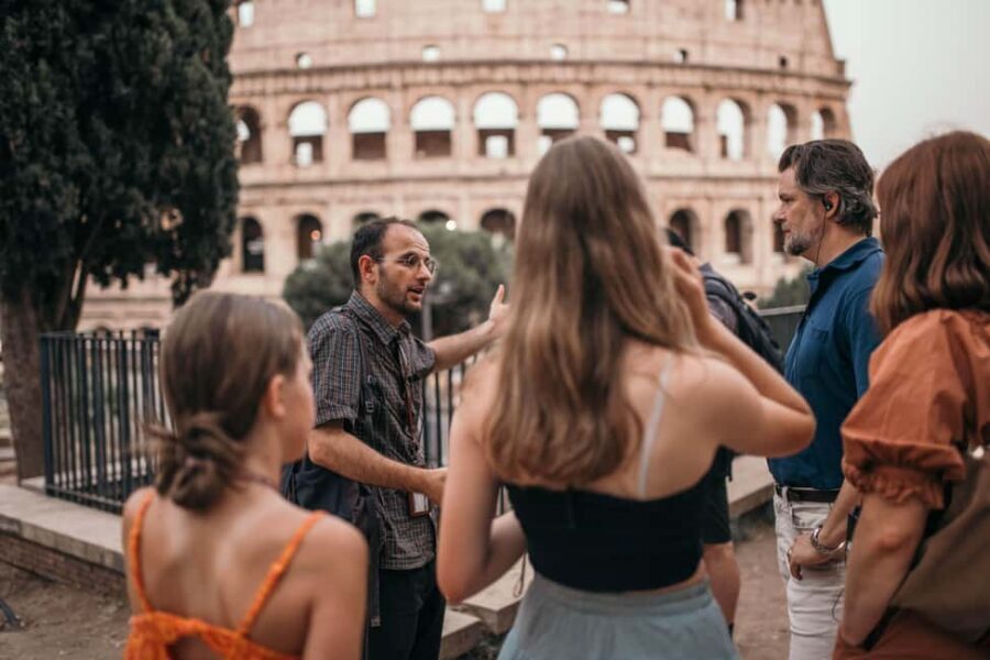 Walk the magic of Rome at night - Spanish Steps Finish: Photos, Breaks, and a Stroll Up