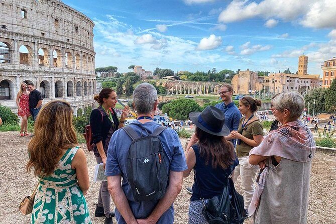 Walking Tour at The Colosseum and Forum with an Archaeologist - An archaeologist guide turns monuments into daily life