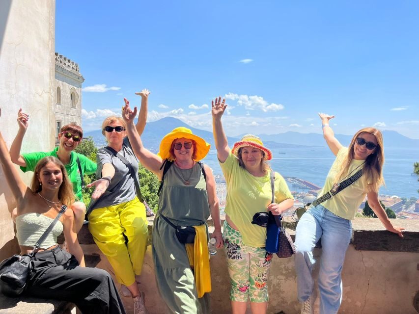 Walking tour in Naples - Starting at Piazza Municipio: the Naples “wake-up call”