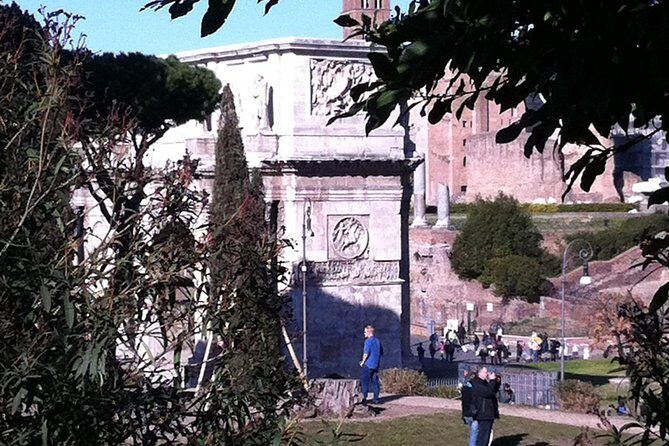 Walking Tour of the Colosseum, the Roman Forum and Palatine Hill - Palatine Hill: The Part of Rome That Feels Like a Storybook