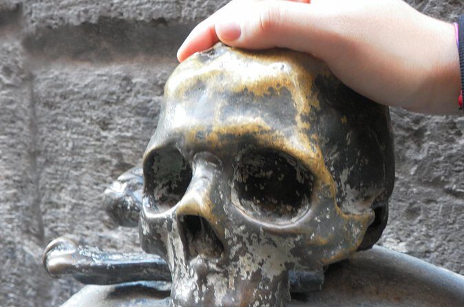 Walking Tour of the Neapolitan Superstition - The Last Ritual at Piazza San Domenico Maggiore