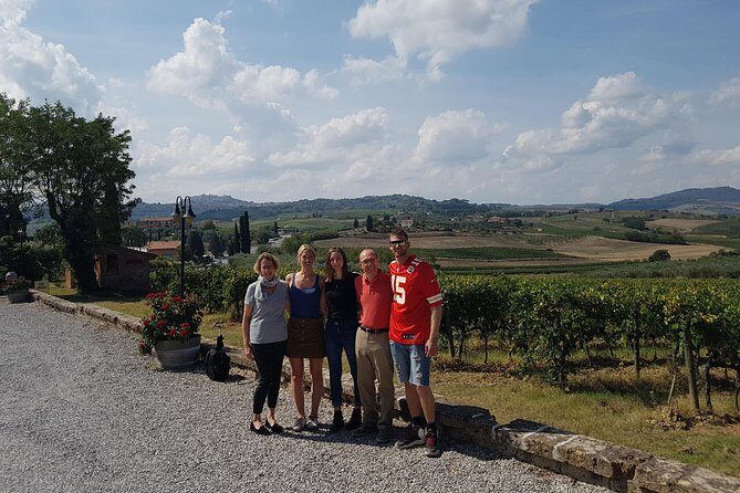 Wine tasting in Montepulciano and visit to Pienza, in Tuscany from Rome - Price and value: is $517.90 per person worth it?